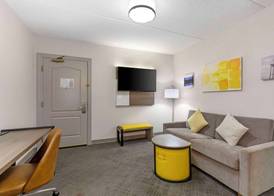 Comfort Inn & Suites Cuyahoga Falls - Akron 5