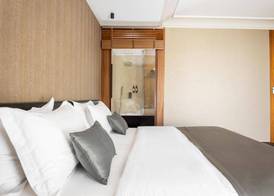 Select Hill Resort 5