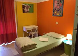 Sunflower City Student Hostel & Bar 3