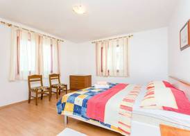 Apartments and Rooms Iva 5
