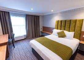 Hogs Back Hotel & Spa Nr Farnham 2