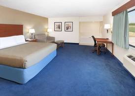 AmericInn by Wyndham Webster City 5