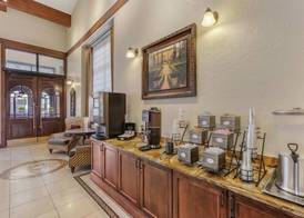 Best Western Plus Greenwell Inn 4