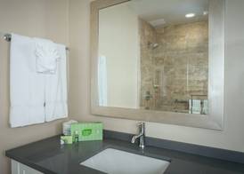 Pacific Shores Inn 5