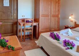 I Ginepri Hotel 4
