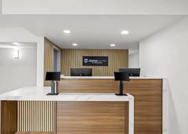 Clarion Pointe Springfield Southeast 3