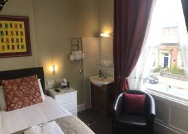 Cornerways Guest House 4