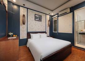 Delica Premium Hotel 5