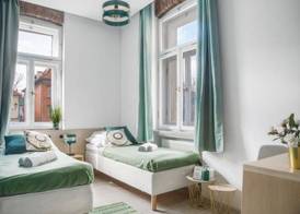 Kazimierz Residence Apartments Parking - by Staymoovers 2