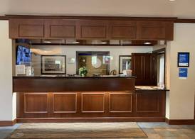 Days Inn by Wyndham Austintown 2
