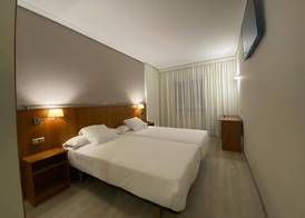 Hotel Ciudad de Compostela 5