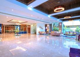 Golden Tulip Agra 4
