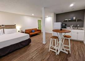 The Honey Bee Motel 4