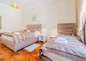 Apartments & Rooms Flowers 2