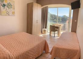 Hotel Alata 4