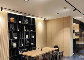 Leenova Hotel 2