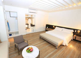 CELES BEACHFRONT RESORT 2