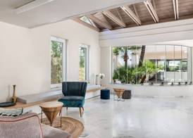 Forum Suites 4