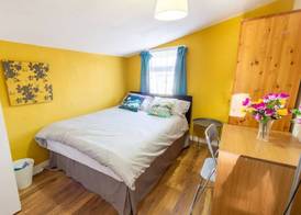 Authentic London - Four Bedroom Victorian House 3