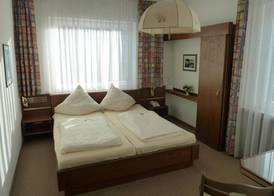 Edelstein-Hotel 5