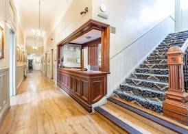 Best Western Limpley Stoke Hotel 2