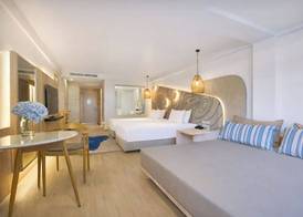 LIV Hotel Phuket Patong Beachfront 4