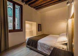 Charming Palace Corte del Teatro 4