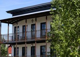 Surf Hotel 3