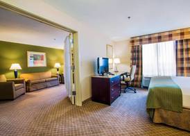 Holiday Inn KANSAS CITY AIRPORT by IHG 2