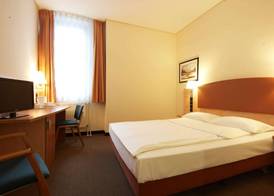IntercityHotel Berlin Ostbahnhof 4