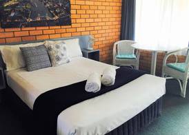Bosuns Inn Motel 3