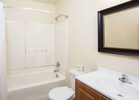 Travelodge By Wyndham Fresno Yosemite Area 4