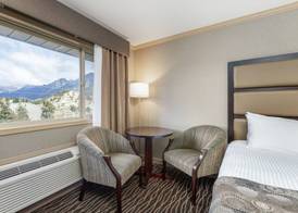 Prestige Radium Hot Springs Resort, WorldHotels Crafted 4