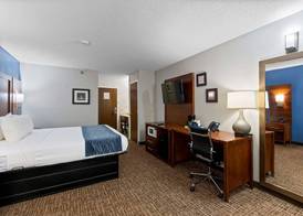 Comfort Inn & Suites Hazelwood - St Louis 5