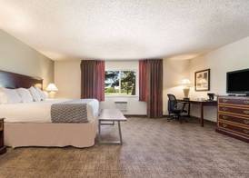 SureStay Hotel by Best Western Thomson 4