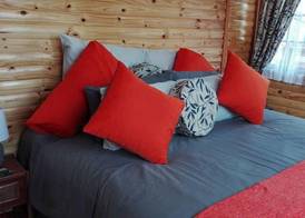 Woodland Gardens Self-Catering & Pet-Friendly Lodge 2