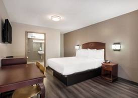 Red Carpet inn Edison 4