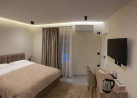 Adna Rooms Tirana Center 5