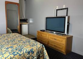 WAYFARE MOTEL 5