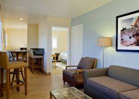 PB Surf Beachside Inn 4