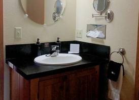 River House Inn, a Baymont by Wyndham 5