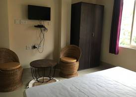 The Dew Drop Hotel 5