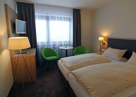 Hotel Sunny Side Up 3