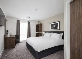 Spring River Ebbsfleet by Marston's Inns 4