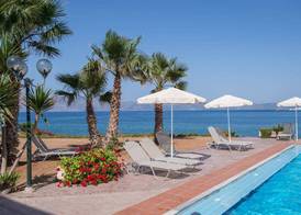 Balos Breeze Seaside House - Walk to Beach 5