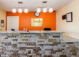 Econo Lodge Near Motor Speedway 5