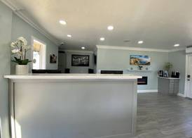 Aura Inn Monterey 4
