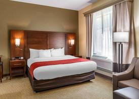 Comfort Suites Eugene University 5