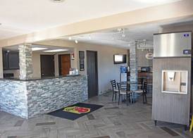 Super 8 by Wyndham Fort Madison 2