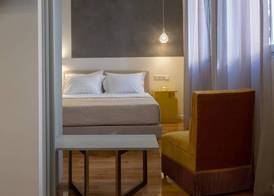 ATHENIAN YARD SUITES 4